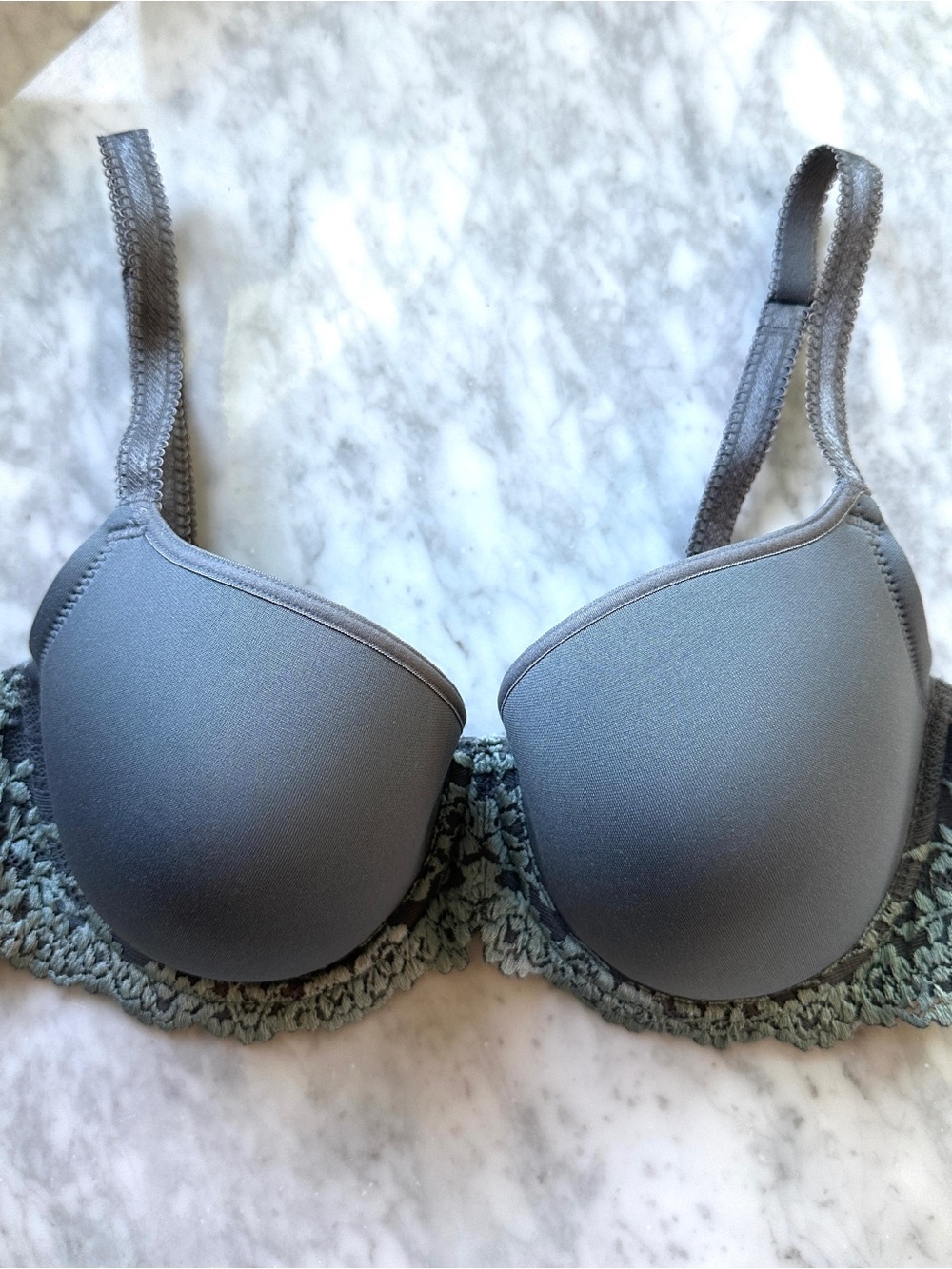 Wacoal Embrace Lace T-Shirt Bra Grey Blue Lace Like New